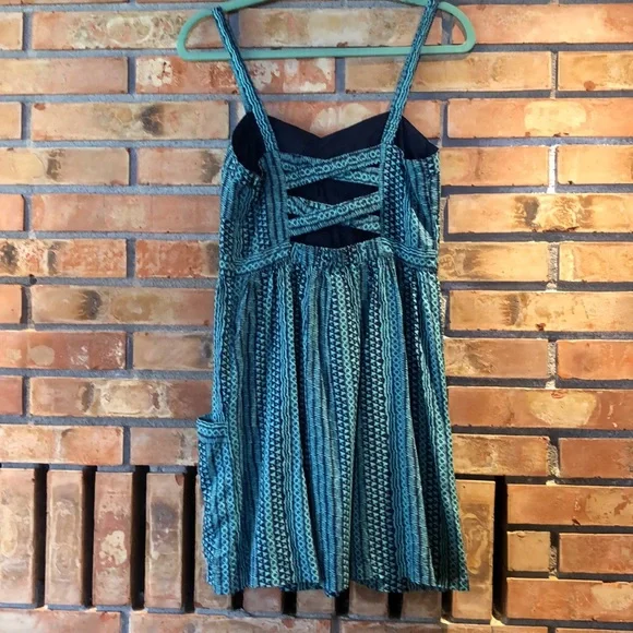 Love this dress!! - Picture 4 of 4